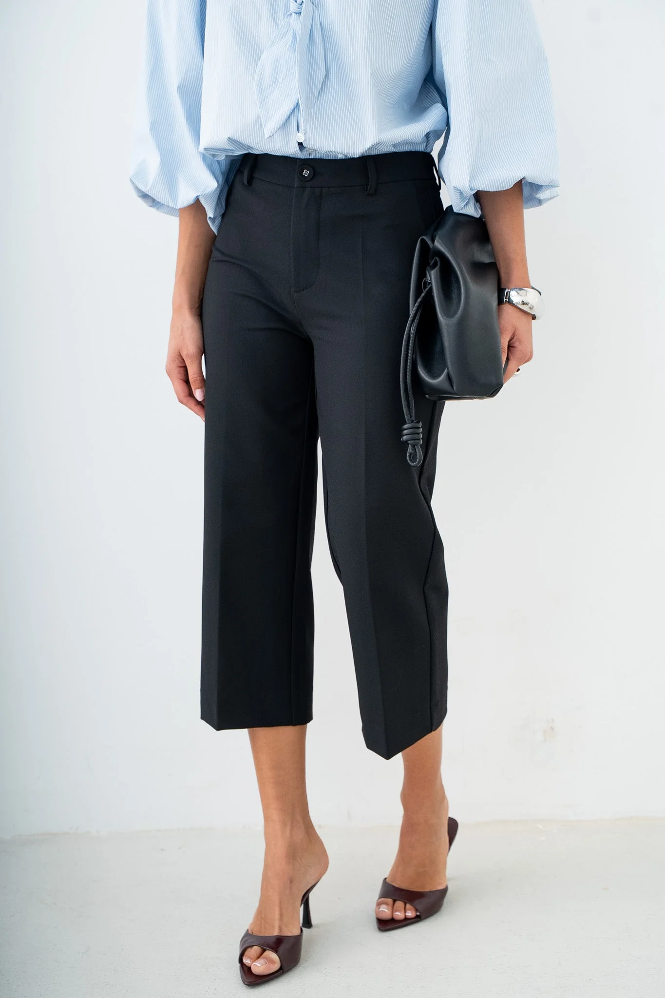 CAPRI ETIENNE - Image 10