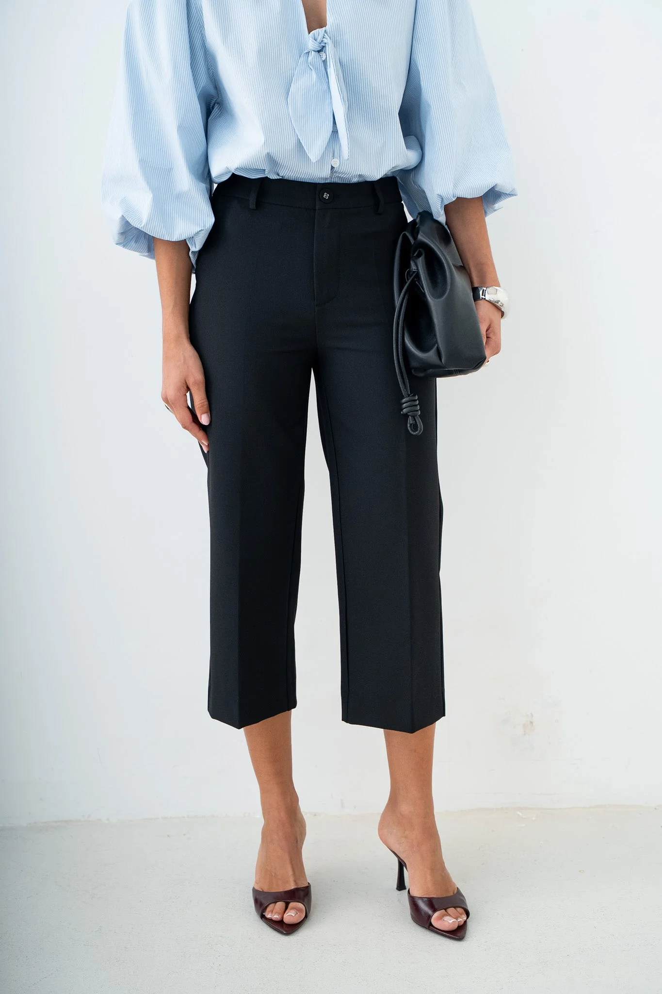 CAPRI ETIENNE - Image 5