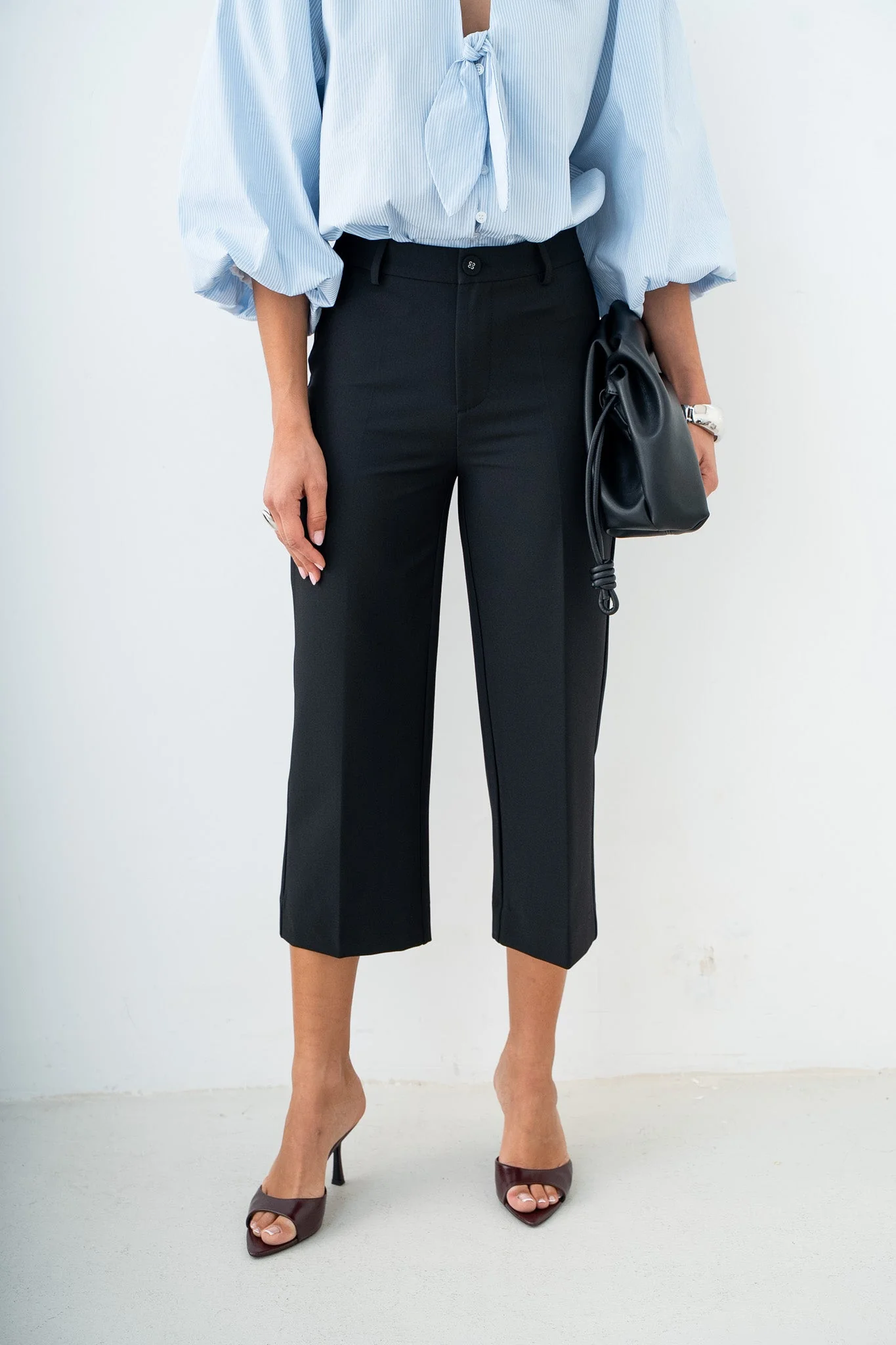 CAPRI ETIENNE - Image 8