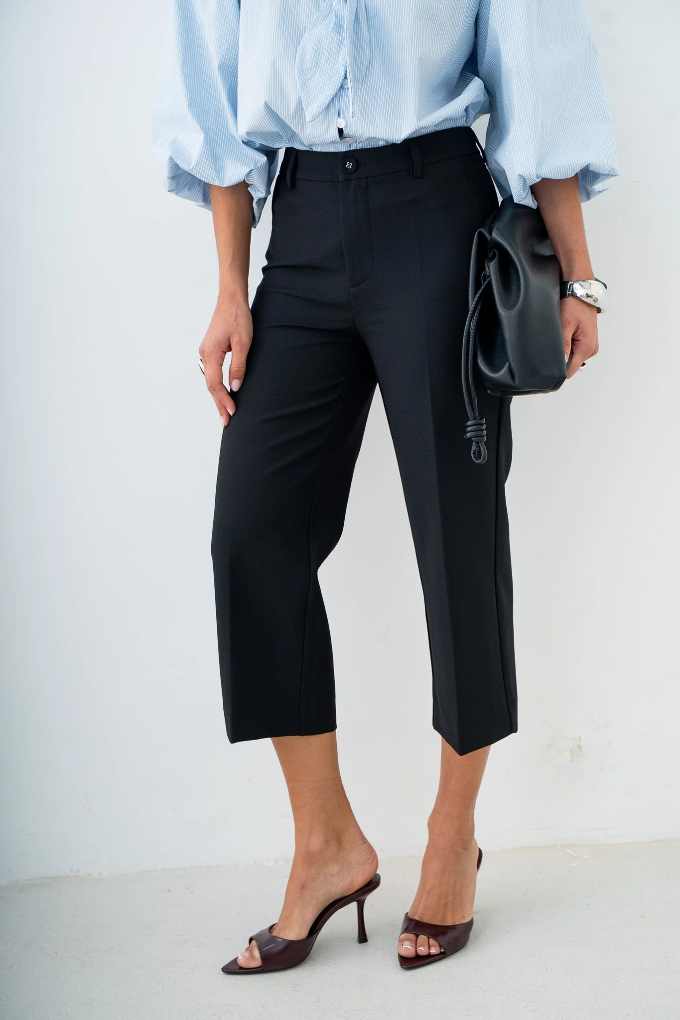CAPRI ETIENNE - Image 9